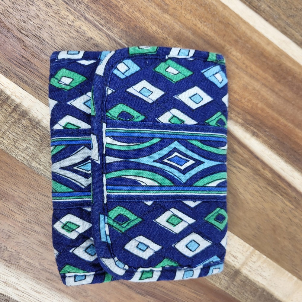 Vera Bradley Trifold Wallet Women OS Blue Green Excellent Quilted Geometric